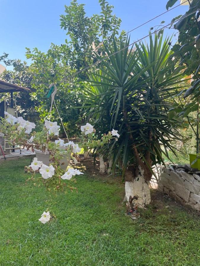 Готель Sofis Garden Кавала Екстер'єр фото
